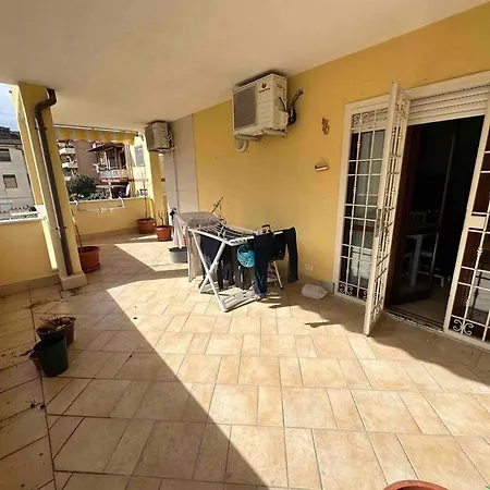 Bilocale Con Balcone